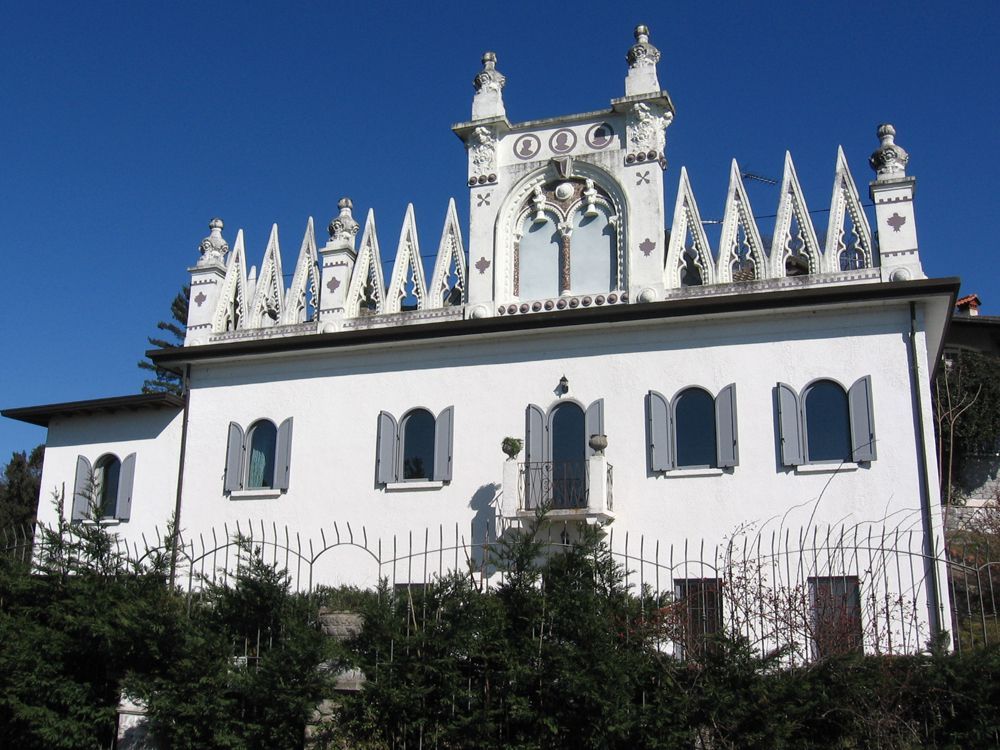 Вилла у озера Маджоре, Италия, 350 м2 фото 1