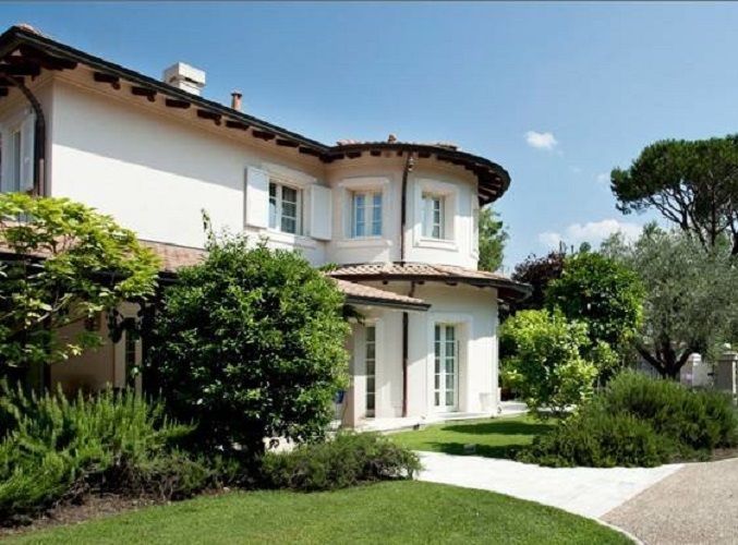 Вилла в Форте деи Марми, Италия, 480 м2 фото 1