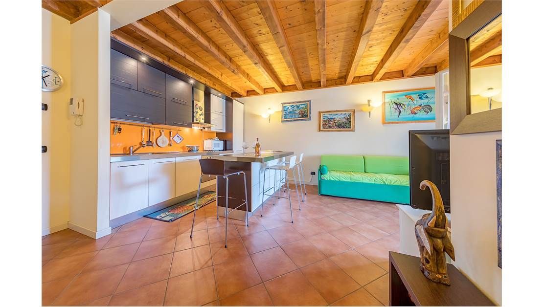 Квартира у озера Гарда, Италия, 80 м2 фото 5