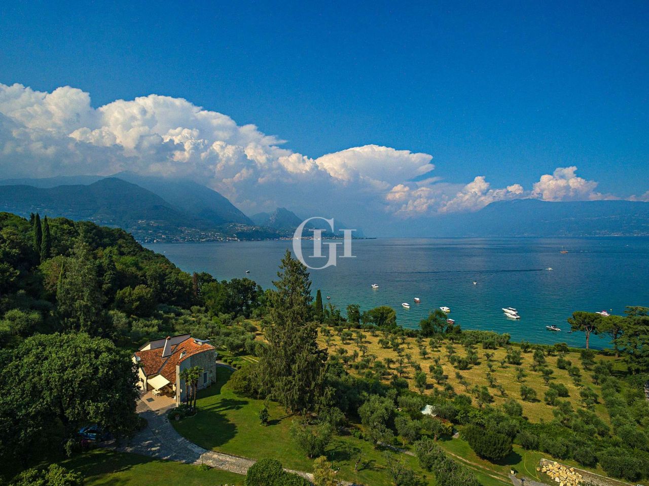 Вилла у озера Гарда, Италия, 250 м2 фото 4
