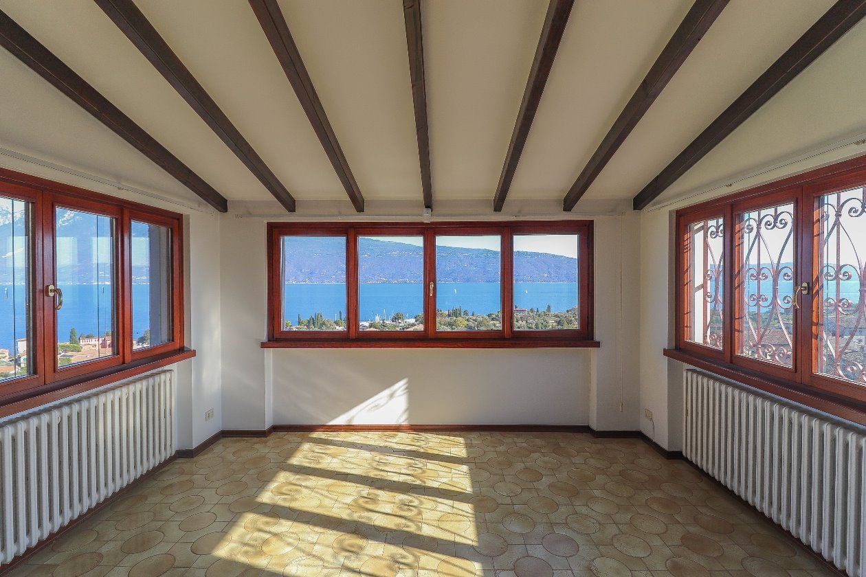 Вилла в Гарньяно, Италия, 300 м2 фото 1