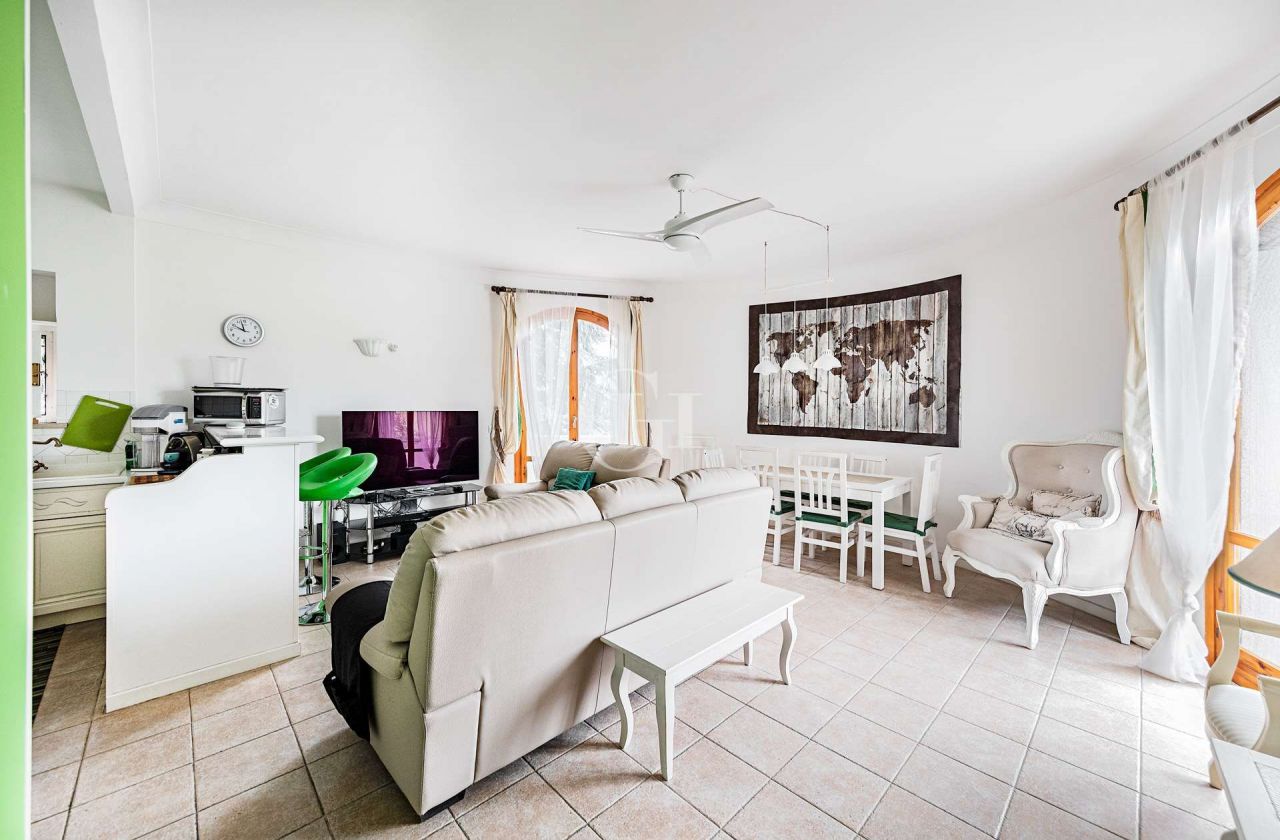 Квартира у озера Гарда, Италия, 115 м2 фото 3