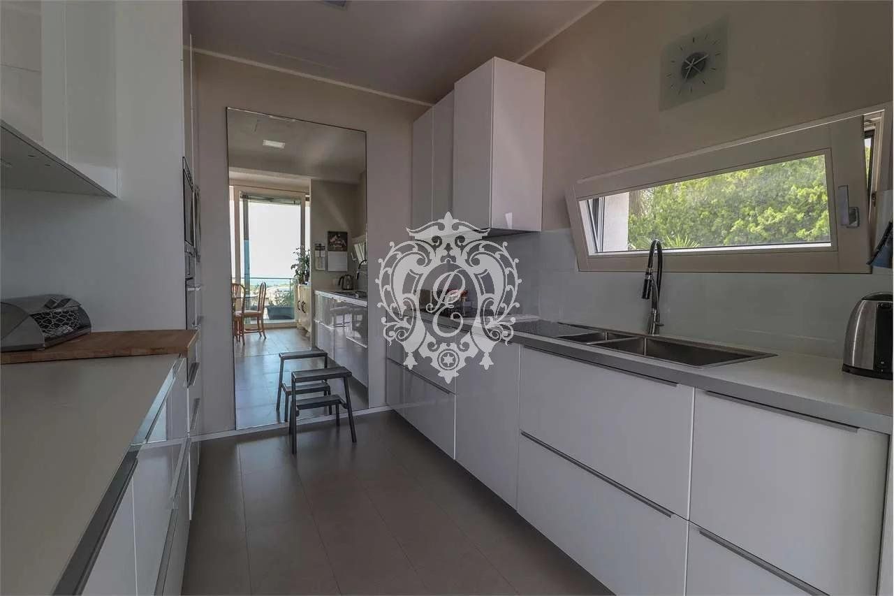 Вилла в Дезенцано-дель-Гарда, Италия, 500 м2 фото 3