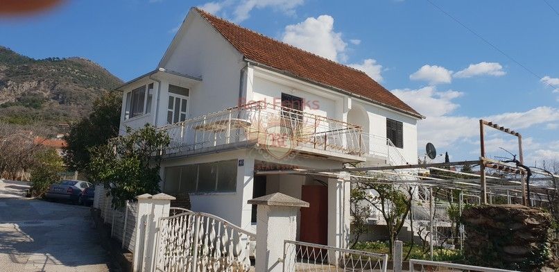 Дом в Тивате, Черногория, 272 м2 фото 1