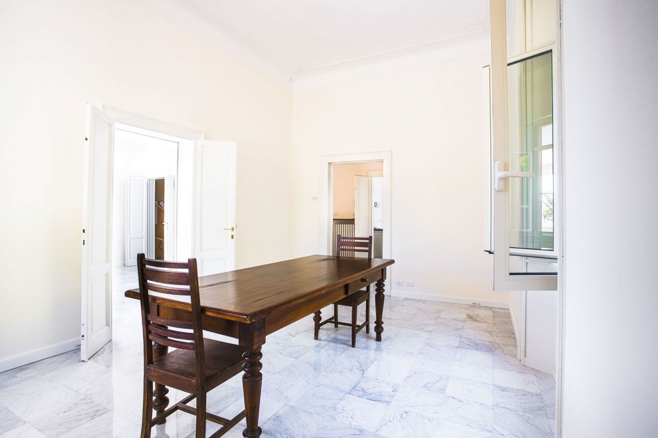 Вилла в Мейне, Италия, 400 м2 фото 5