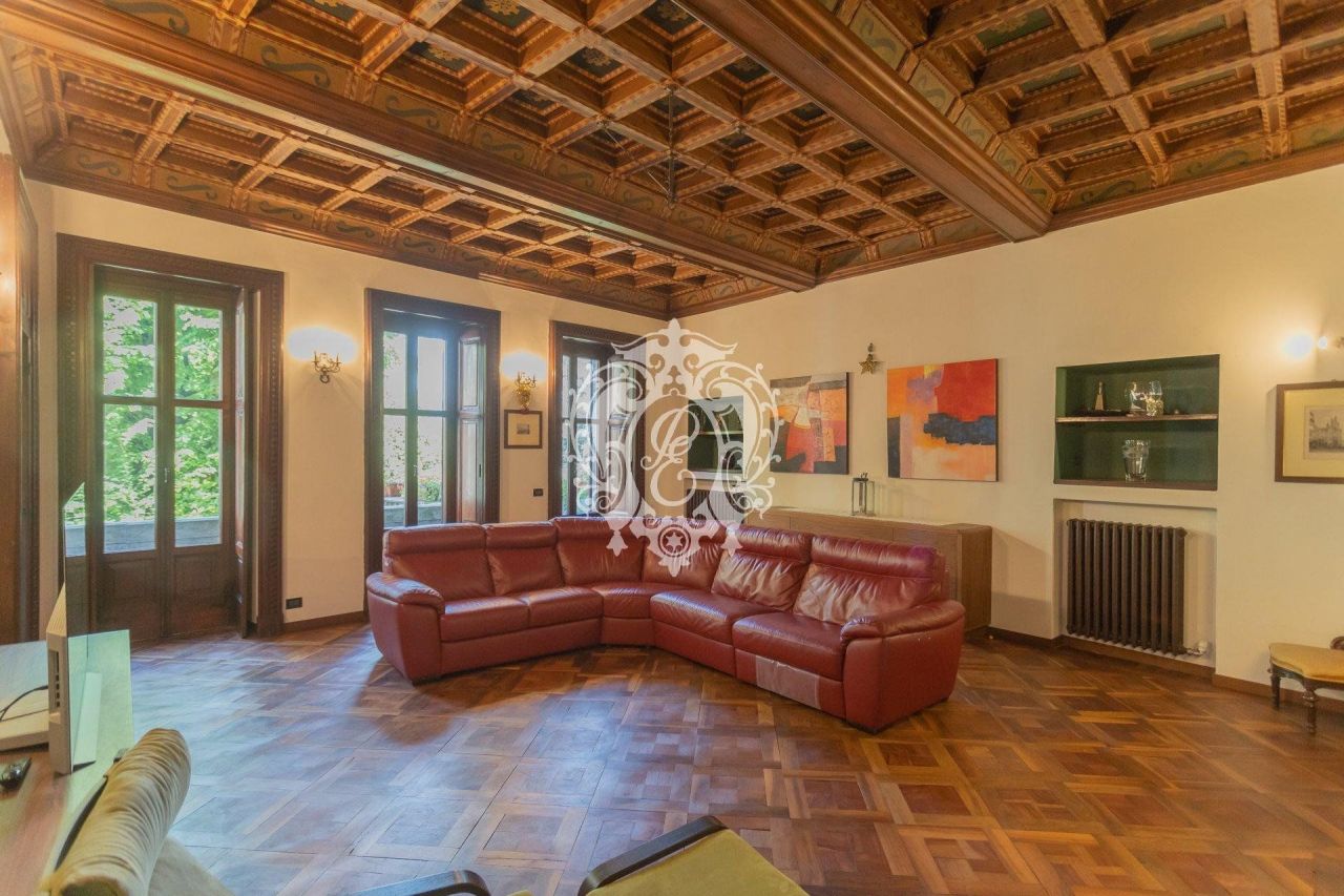 Вилла в Фаджето-Ларио, Италия, 1 200 м2 фото 4