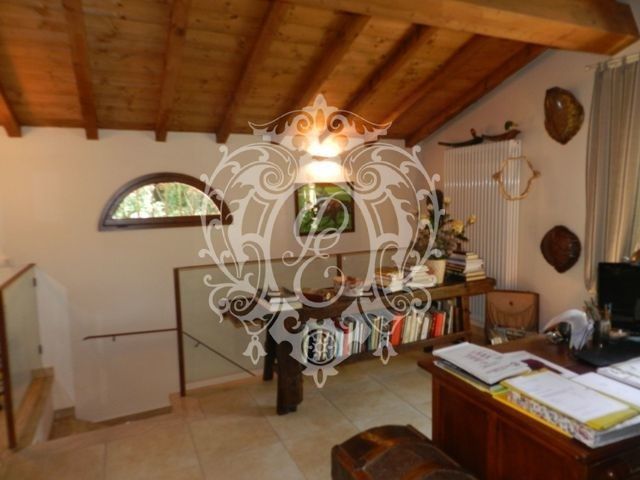 Поместье в Имберсаго, Италия, 100 000 м2 фото 4