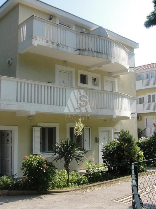 Квартира в Баошичах, Черногория, 95 м2 фото 1