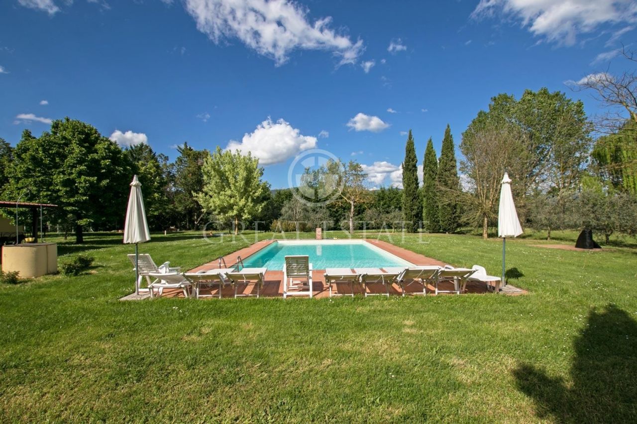 Дом в Кортоне, Италия, 245.4 м2 фото 3