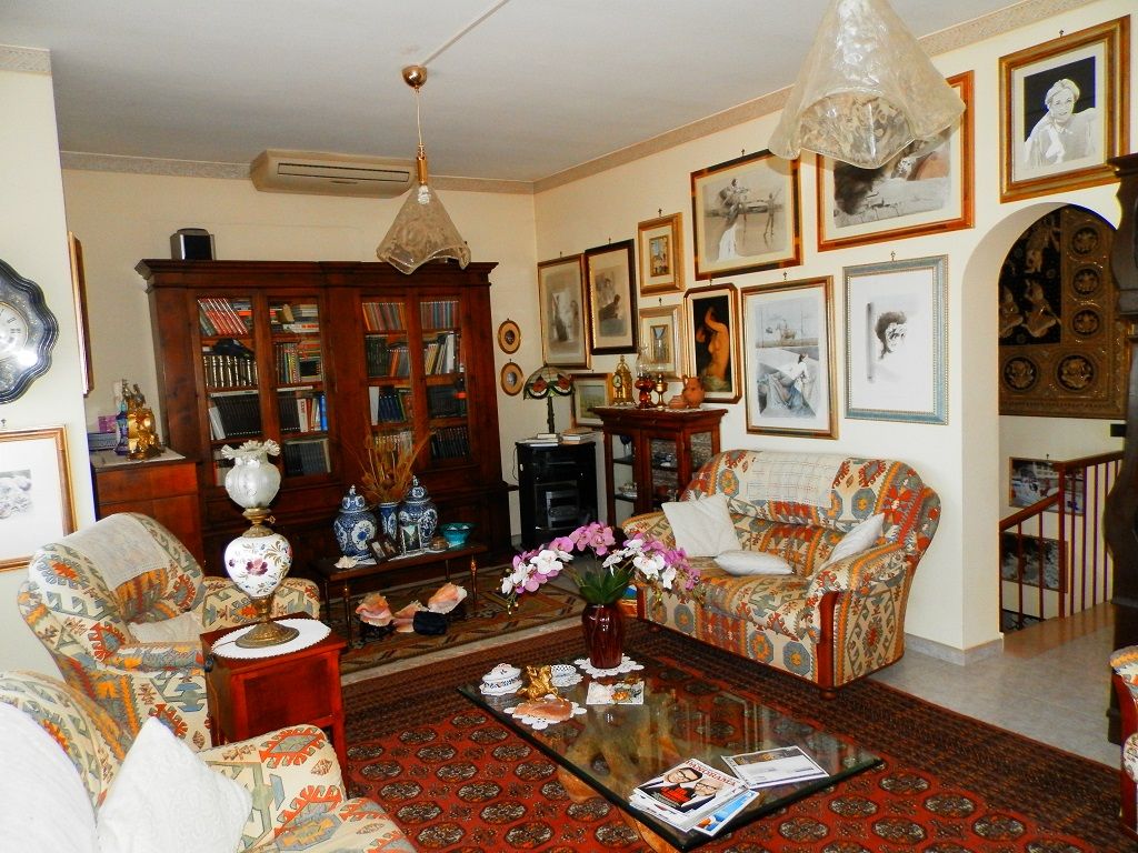 Вилла в Торторето, Италия, 260 м2 фото 3