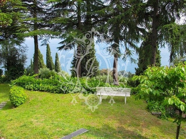 Вилла в Гардоне-Ривьера, Италия, 700 м2 фото 4