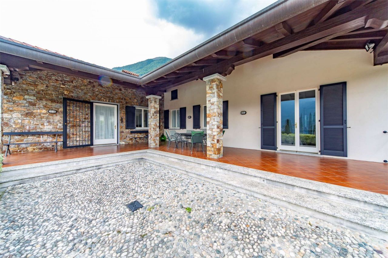 Вилла у озера Комо, Италия, 250 м2 фото 3
