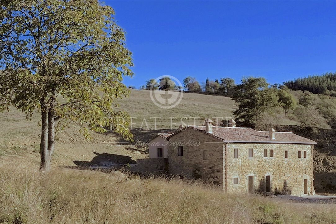 Дом в Читта-ди-Кастелло, Италия, 440 м2 фото 1