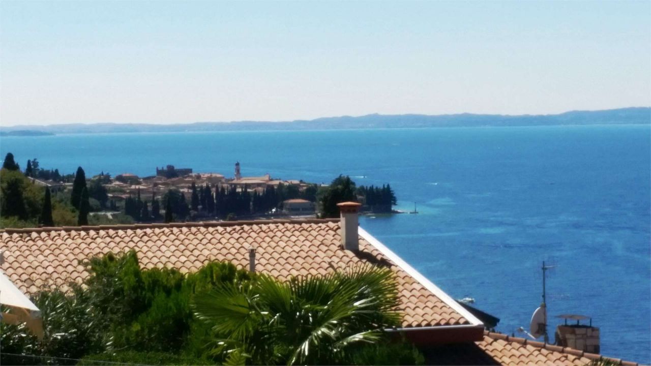 Таунхаус у озера Гарда, Италия, 90 м2 фото 2