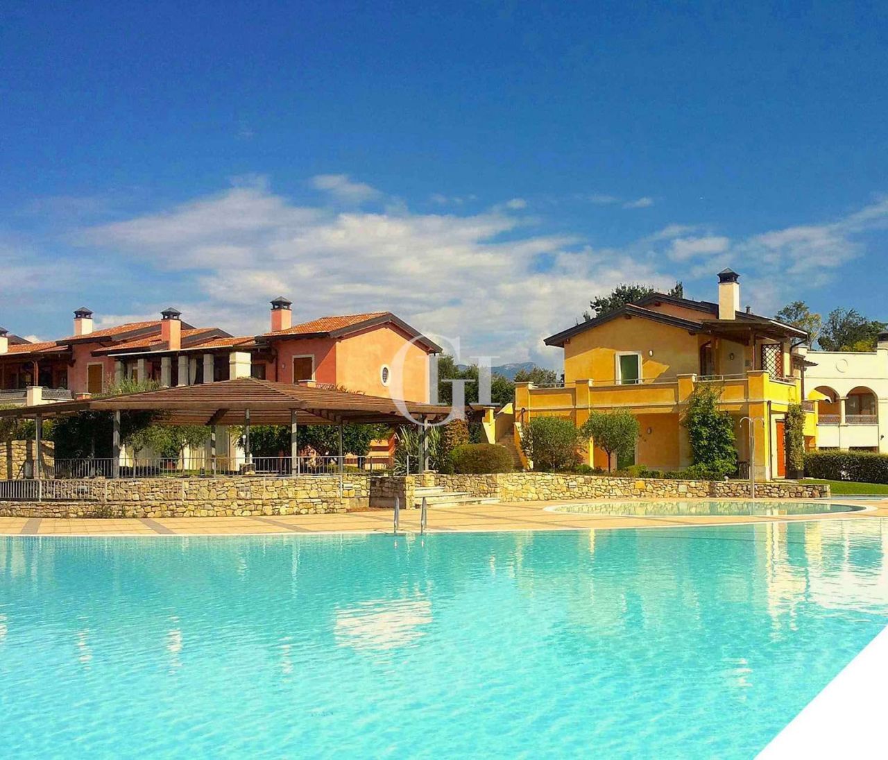Апартаменты у озера Гарда, Италия, 53 м2 фото 1