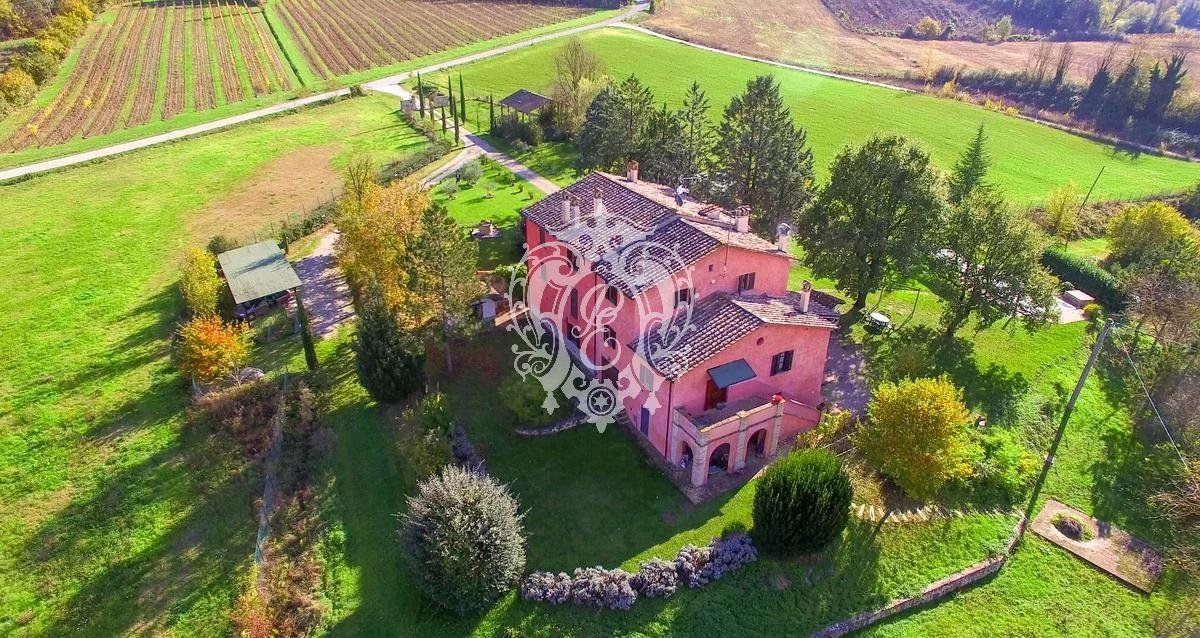Дом Montone, Италия, 538 м2 фото 2