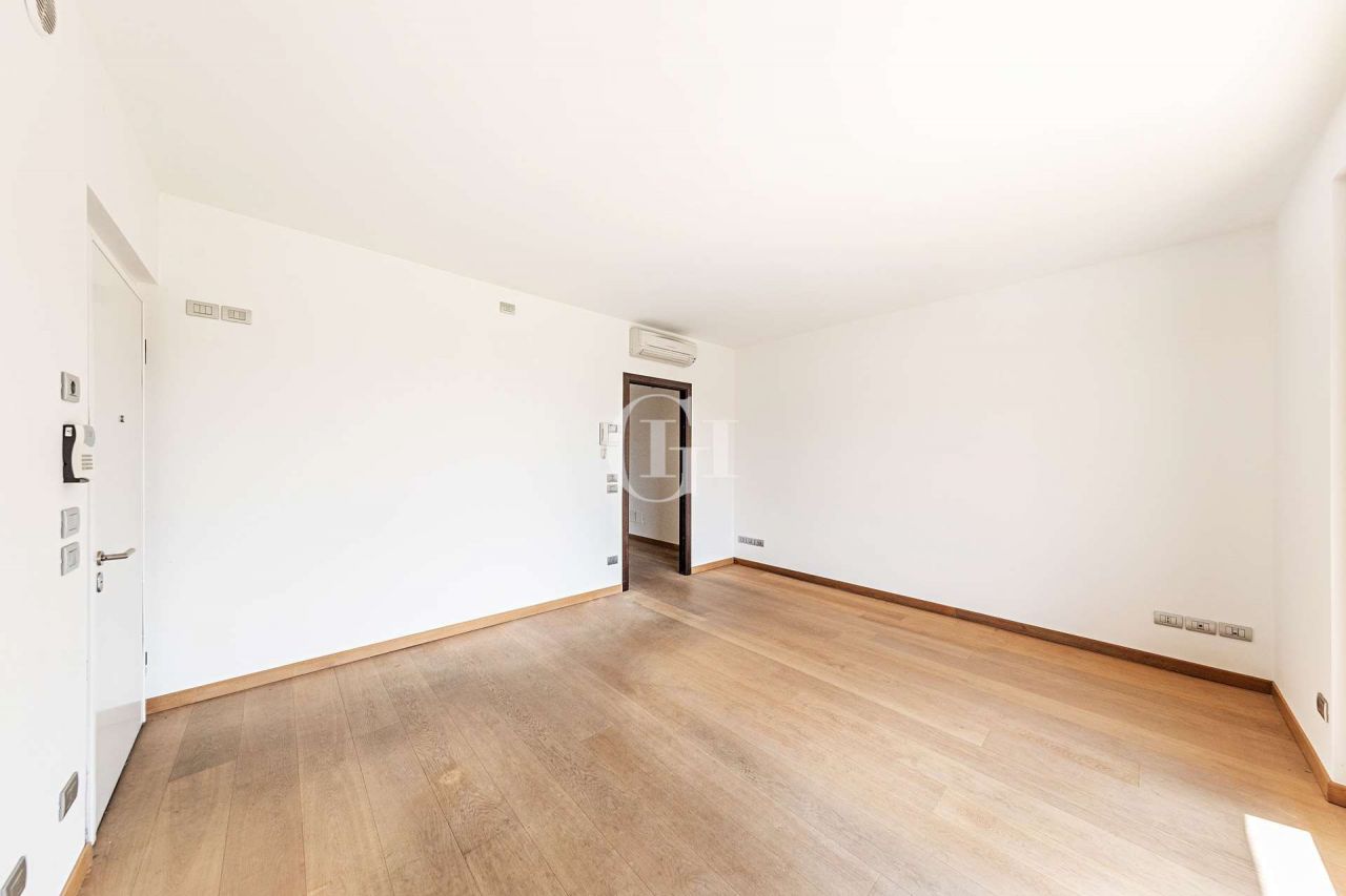 Квартира у озера Гарда, Италия, 80 м2 фото 3