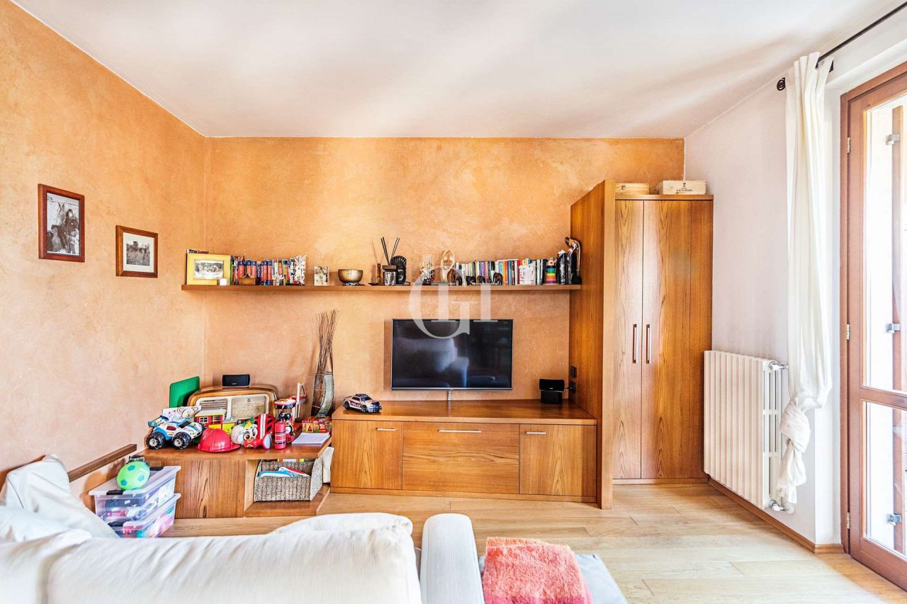 Апартаменты у озера Гарда, Италия, 80 м2 фото 3