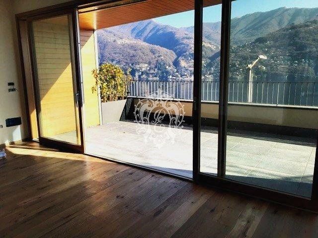 Вилла в Карате-Урио, Италия, 250 м2 фото 2
