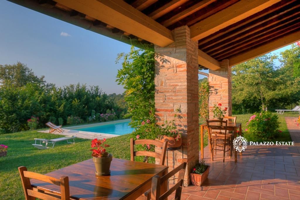 Вилла в Сан-Венанцо, Италия, 300 м2 фото 2