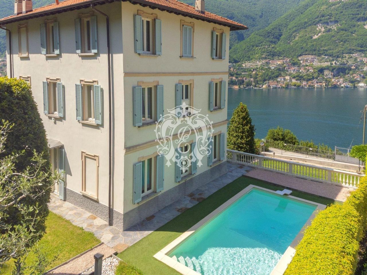 Вилла в Торно, Италия, 360 м2 фото 1