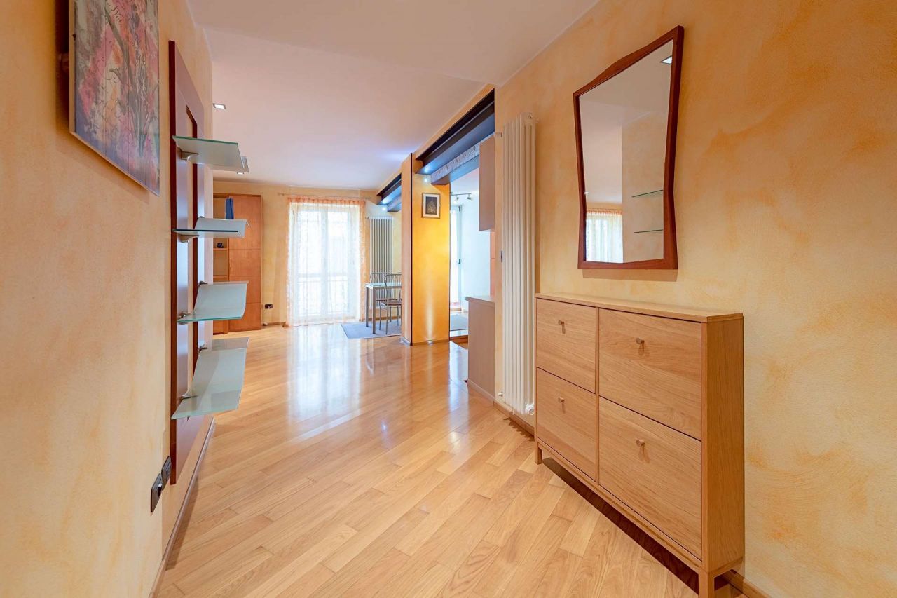Апартаменты у озера Гарда, Италия, 115 м2 фото 5