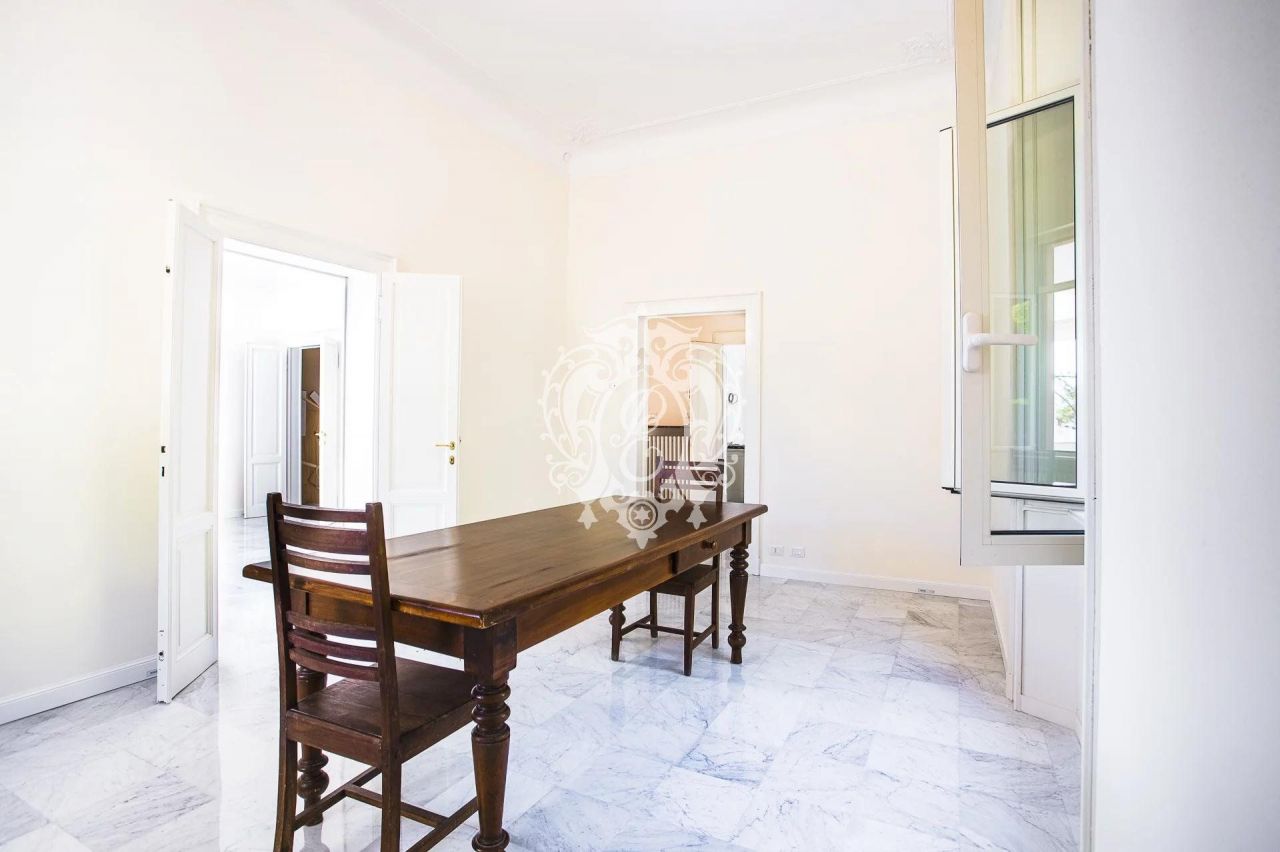Вилла в Мейне, Италия, 400 м2 фото 5