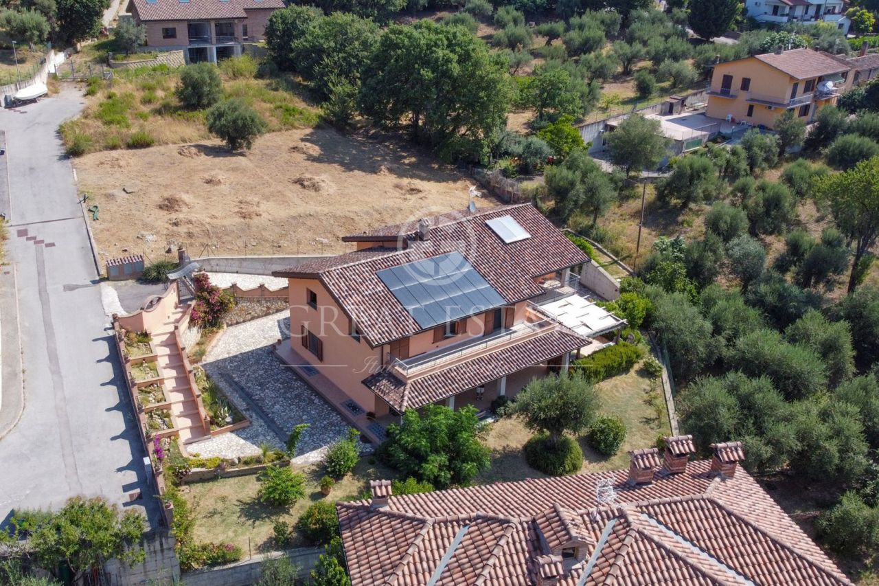 Дом в Пассиньяно-суль-Тразимено, Италия, 467.65 м2 фото 3
