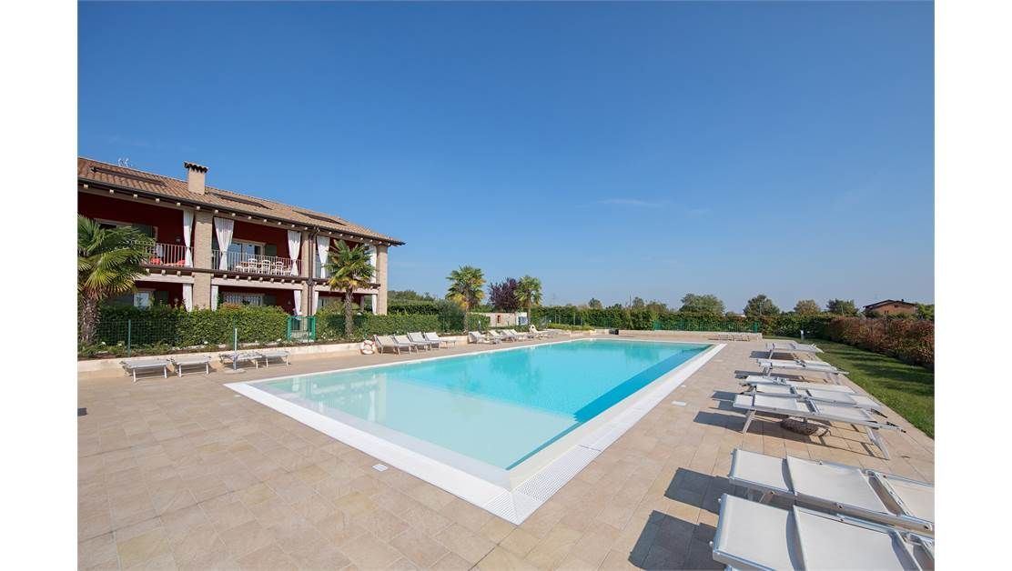 Квартира у озера Гарда, Италия, 85 м2 фото 1