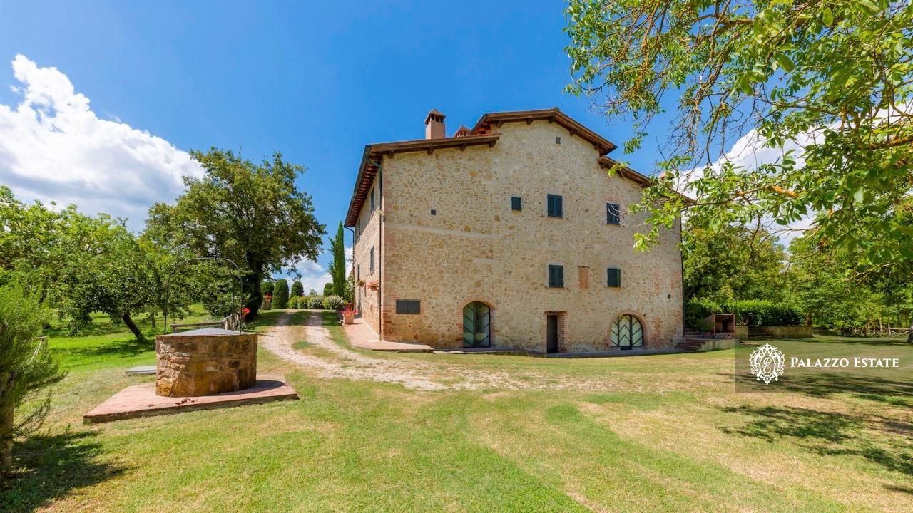 Дом в Сан-Джиминьяно, Италия, 562 м2 фото 1