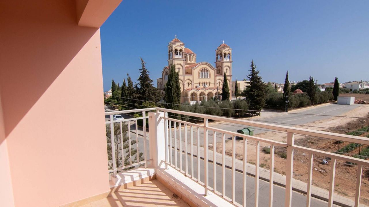 Апартаменты в Паралимни, Кипр, 62 м2 фото 1