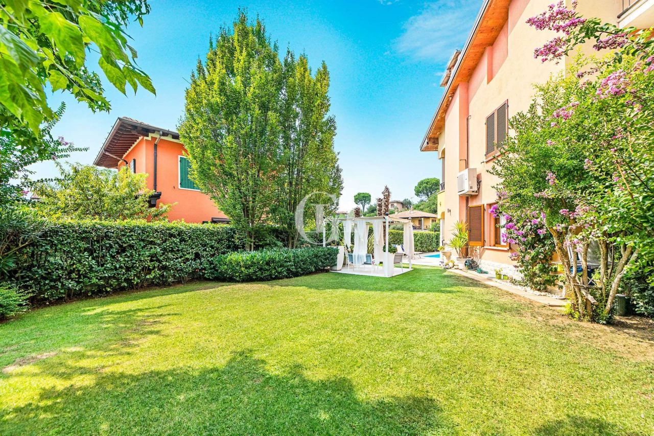 Апартаменты у озера Гарда, Италия, 128 м2 фото 3