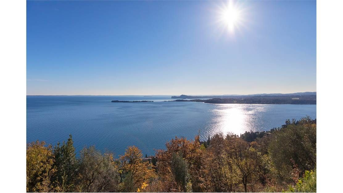 Квартира у озера Гарда, Италия, 200 м2 фото 4