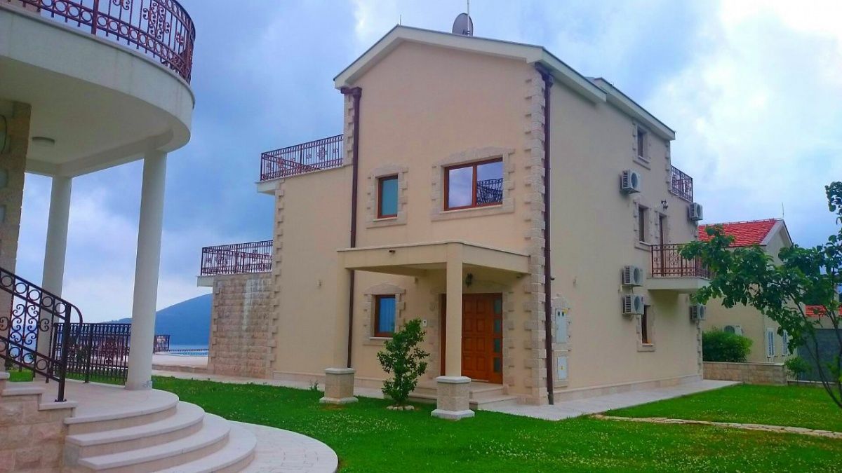 Дом в Херцег-Нови, Черногория, 584 м2 фото 5