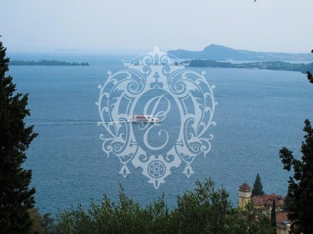 Вилла в Гардоне-Ривьера, Италия, 700 м2 фото 3