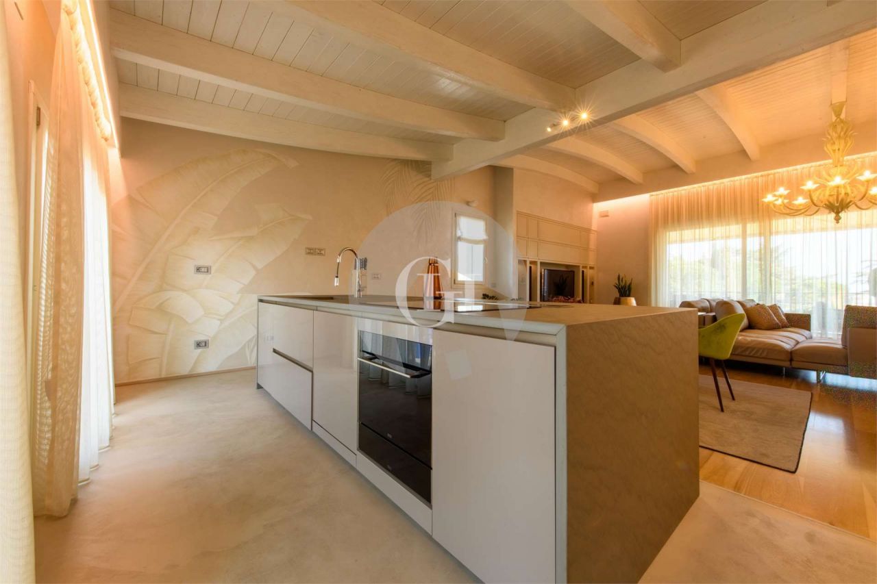 Пентхаус у озера Гарда, Италия, 210 м2 фото 5