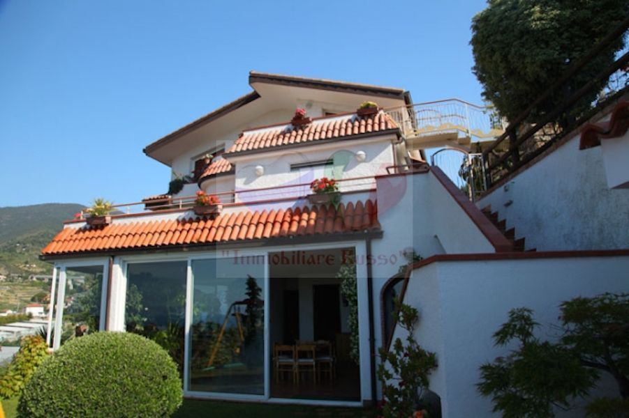 Вилла в Сан-Ремо, Италия, 470 м2 фото 1