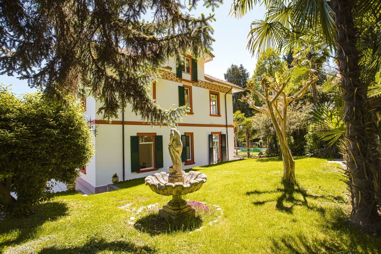 Вилла в Мейне, Италия, 400 м2 фото 4