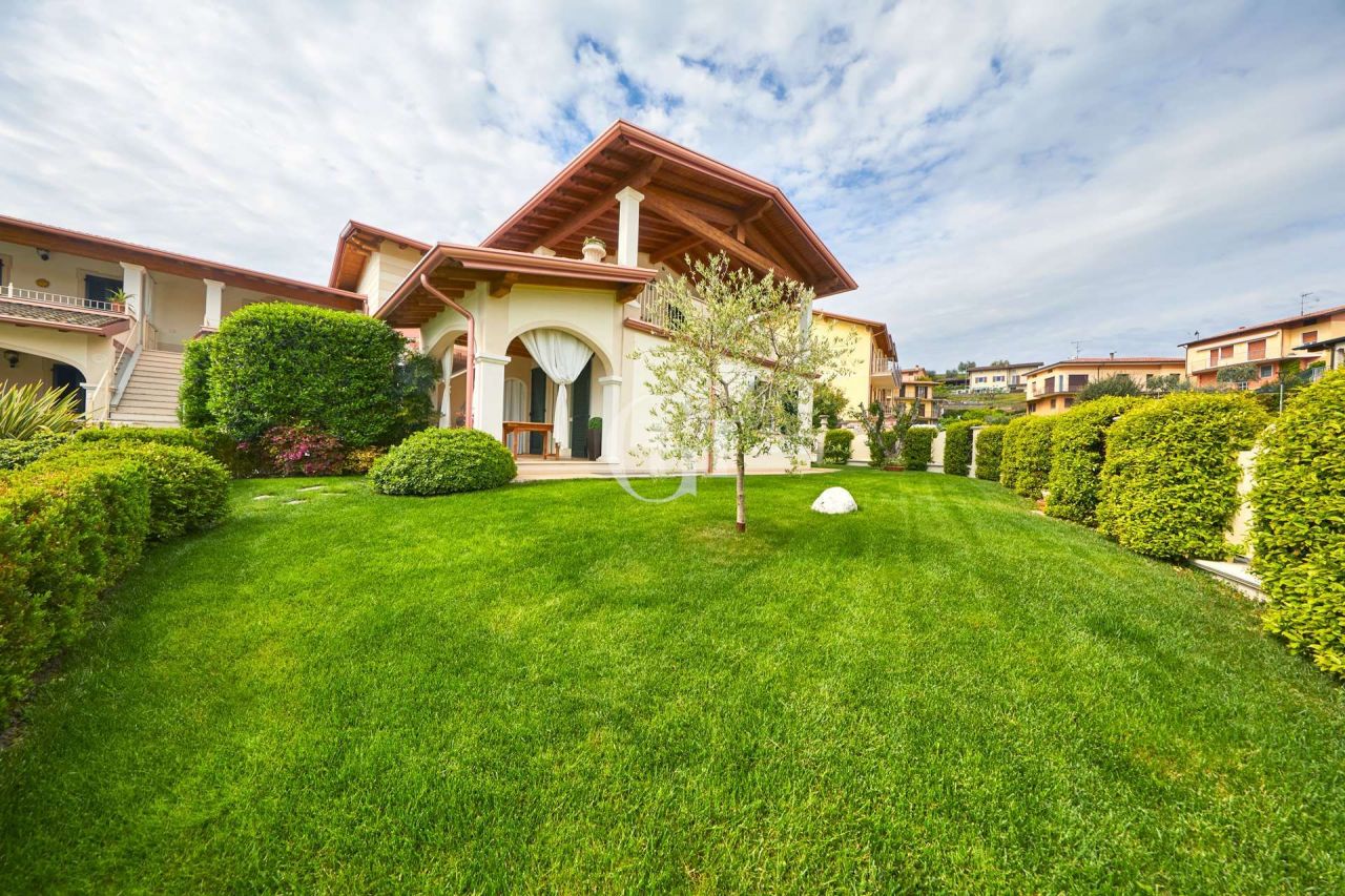 Апартаменты у озера Гарда, Италия, 96 м2 фото 2