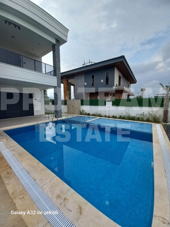 Вилла в Анталии, Турция, 450 м2 фото 1