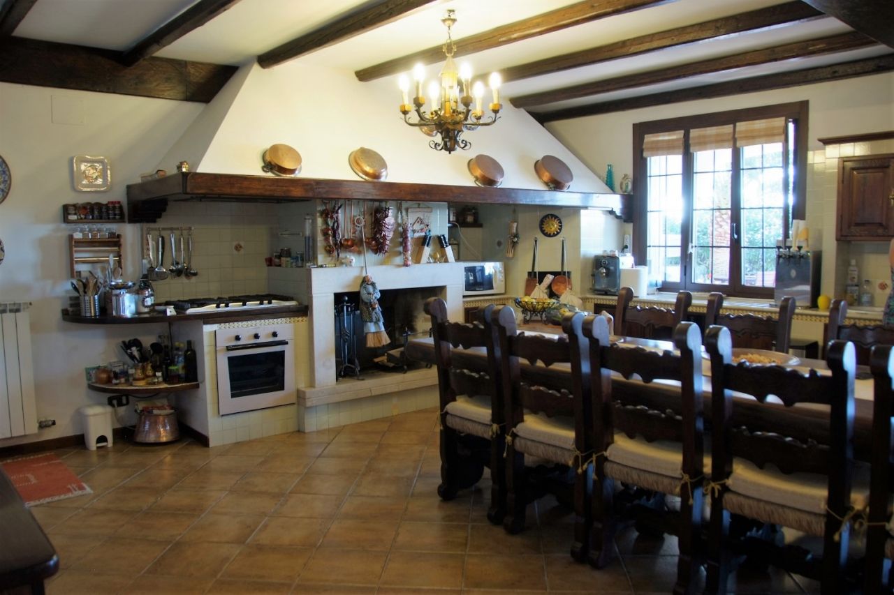 Вилла в Термоли, Италия, 500 м2 фото 5