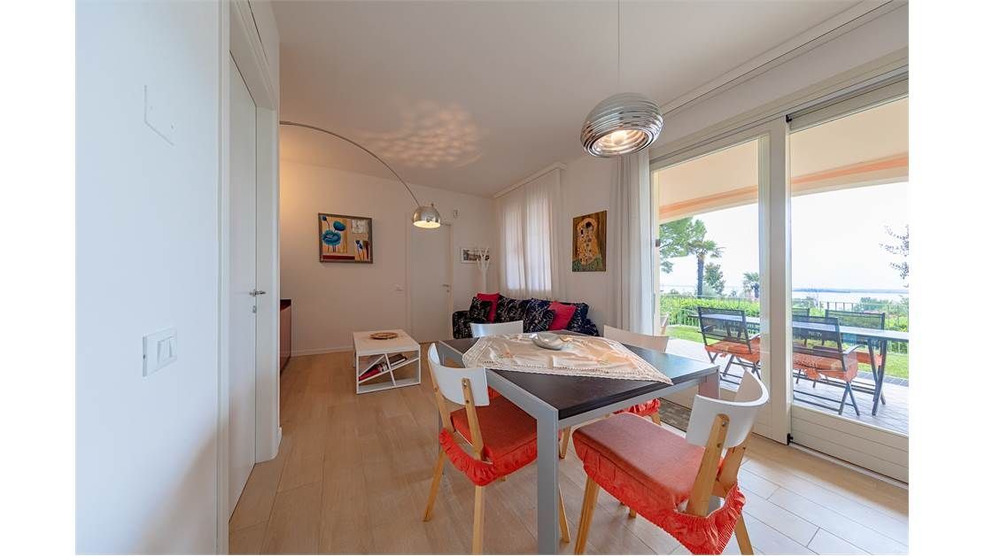 Квартира у озера Гарда, Италия, 100 м2 фото 5