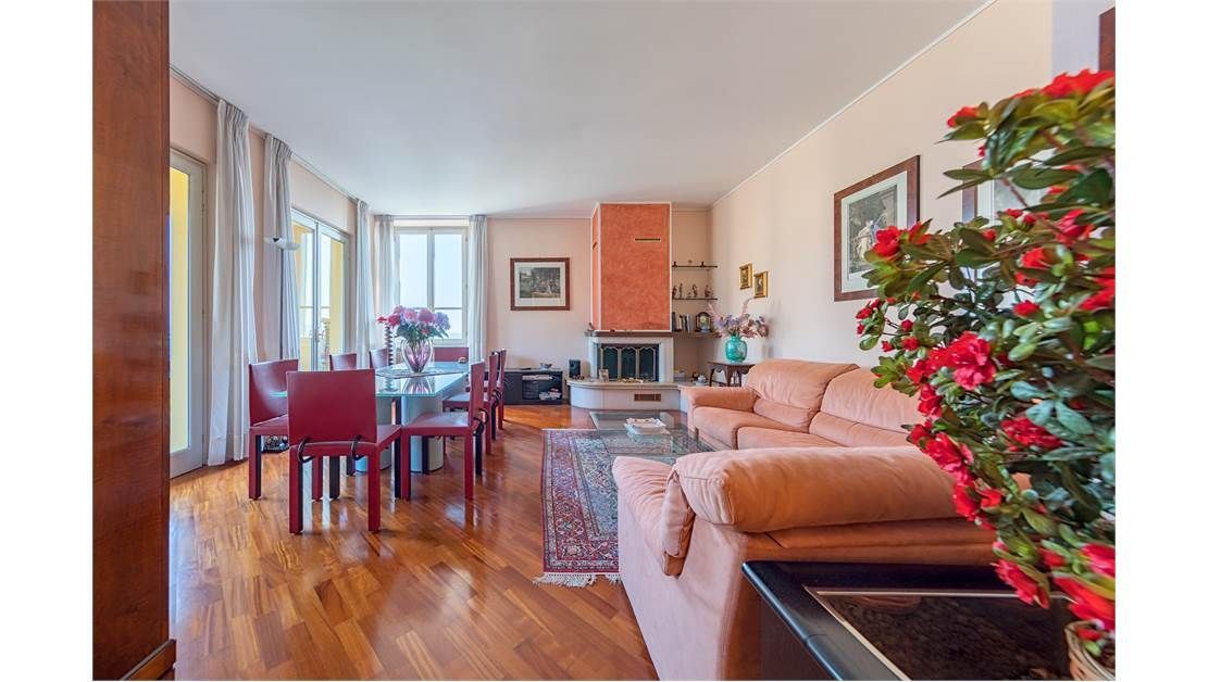 Квартира у озера Гарда, Италия, 180 м2 фото 4