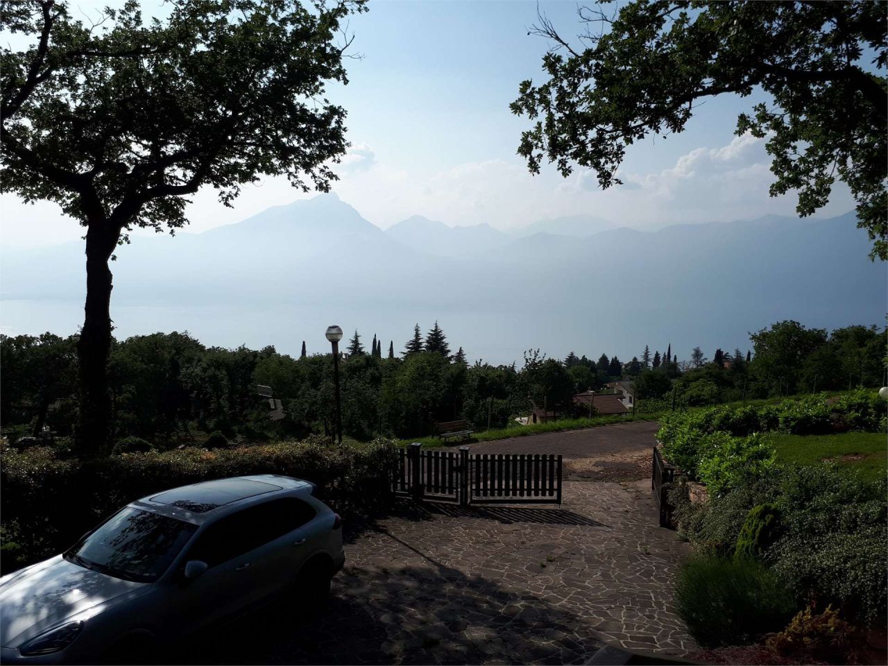 Дом у озера Гарда, Италия, 355 м2 фото 2