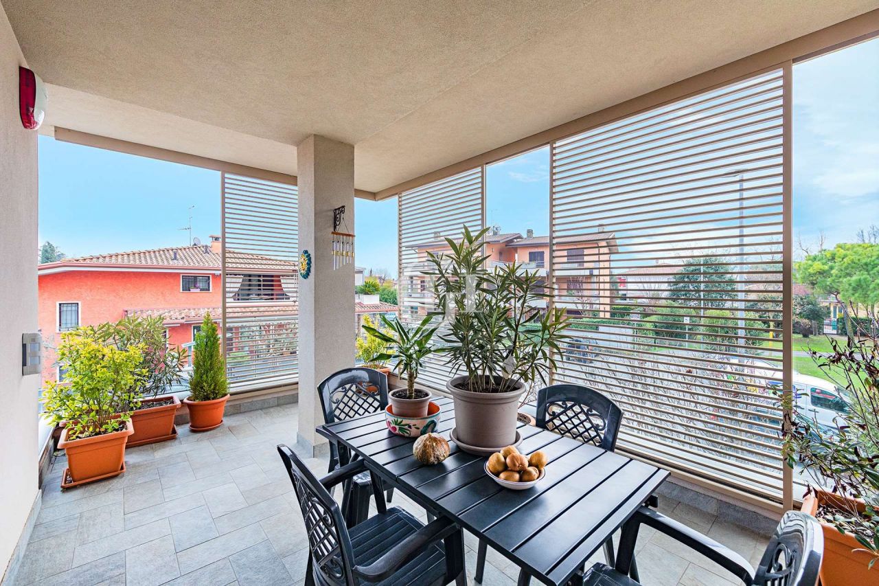 Апартаменты у озера Гарда, Италия, 85 м2 фото 2