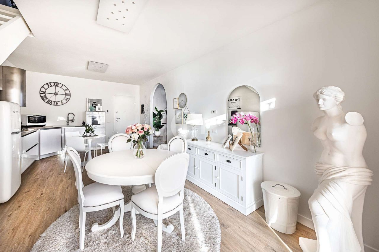 Апартаменты у озера Гарда, Италия, 100 м2 фото 4