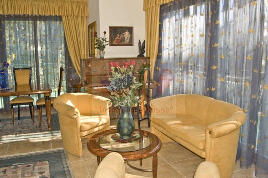 Вилла в Сан-Ремо, Италия, 185 м2 фото 2