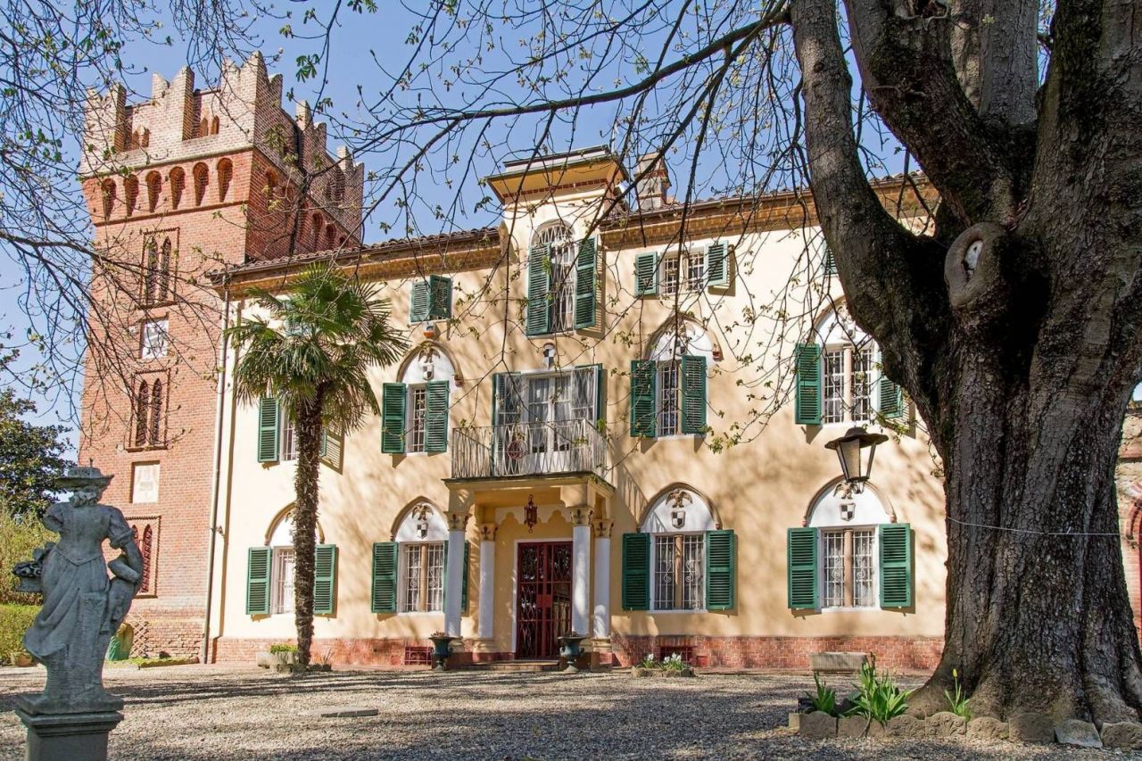 Замок в Монферрате, Италия, 899 м2 фото 1