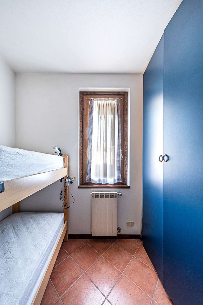 Квартира у озера Гарда, Италия, 90 м2 фото 3