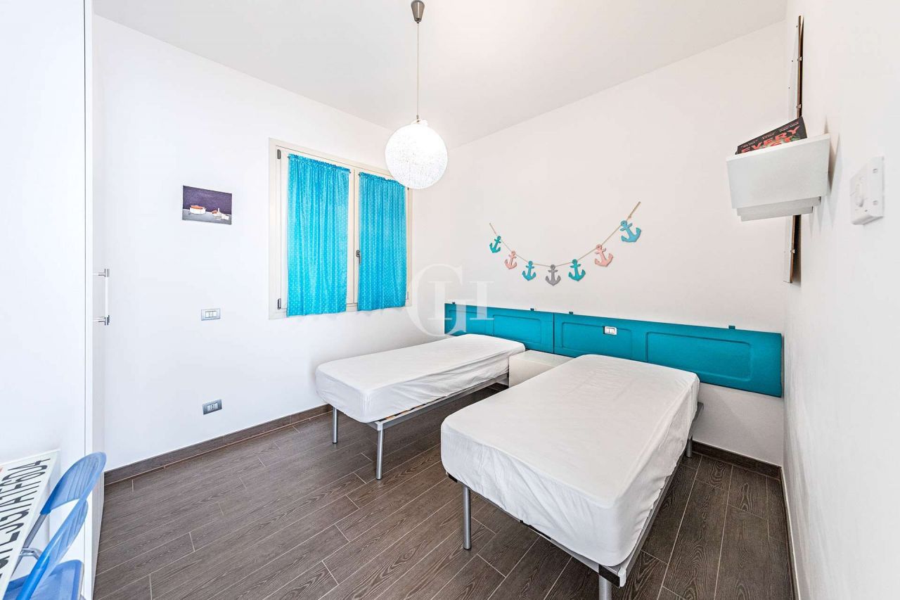 Квартира у озера Гарда, Италия, 120 м2 фото 5